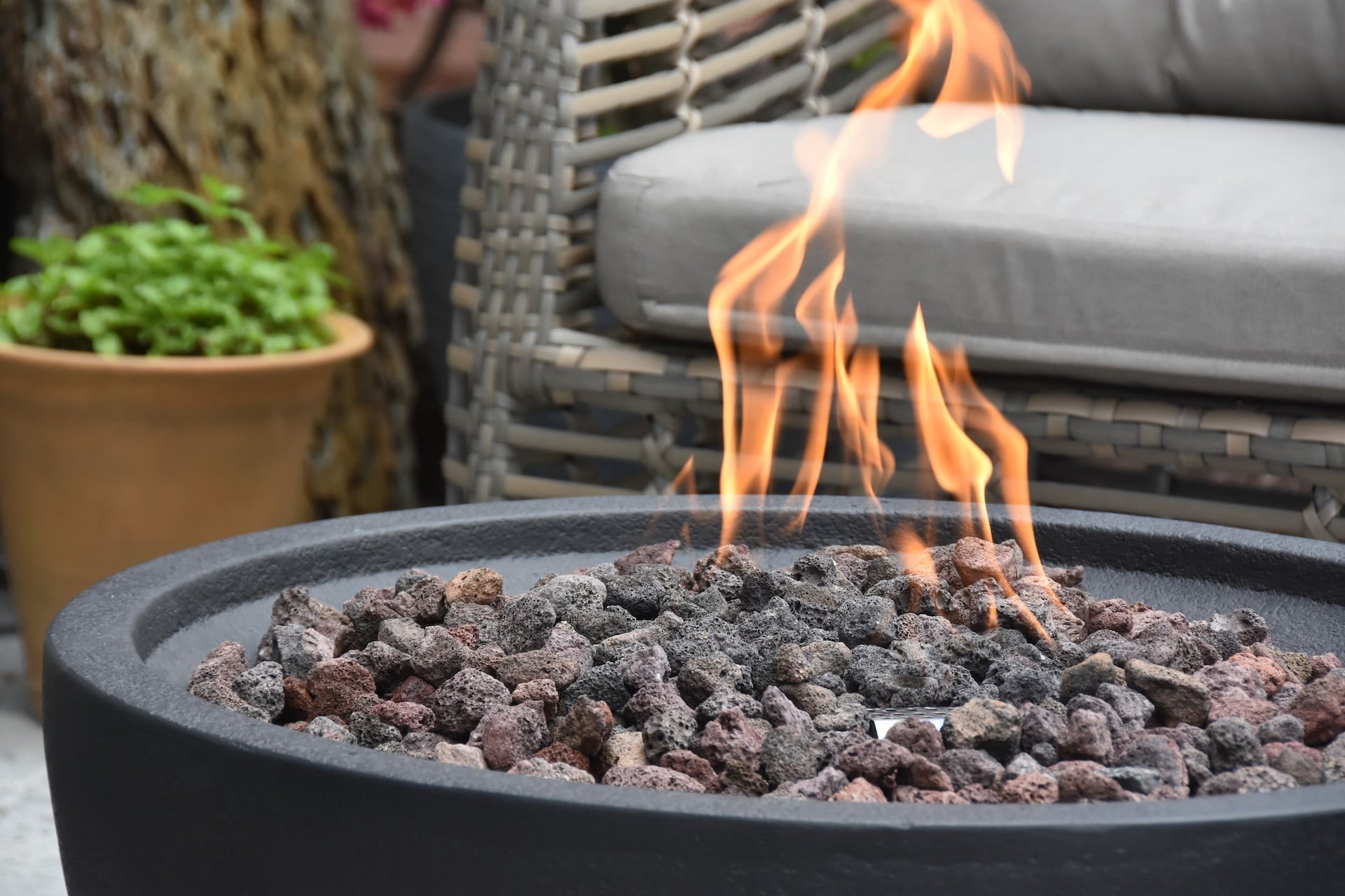 Modeno Jefferson Outdoor Gas-Fueled Fire Bowl with PVC Cover, 40,000 BTUs, 26 x 26 x 13-in